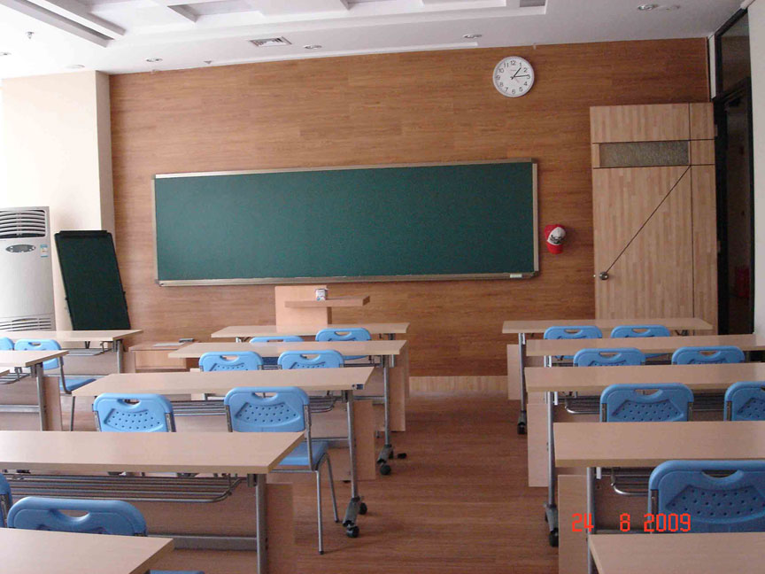 學校地板工程案例-邦德教育木紋石塑地板