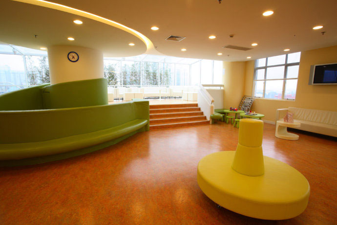 金寶貝為什么用亞麻地板&mdash;安全保障